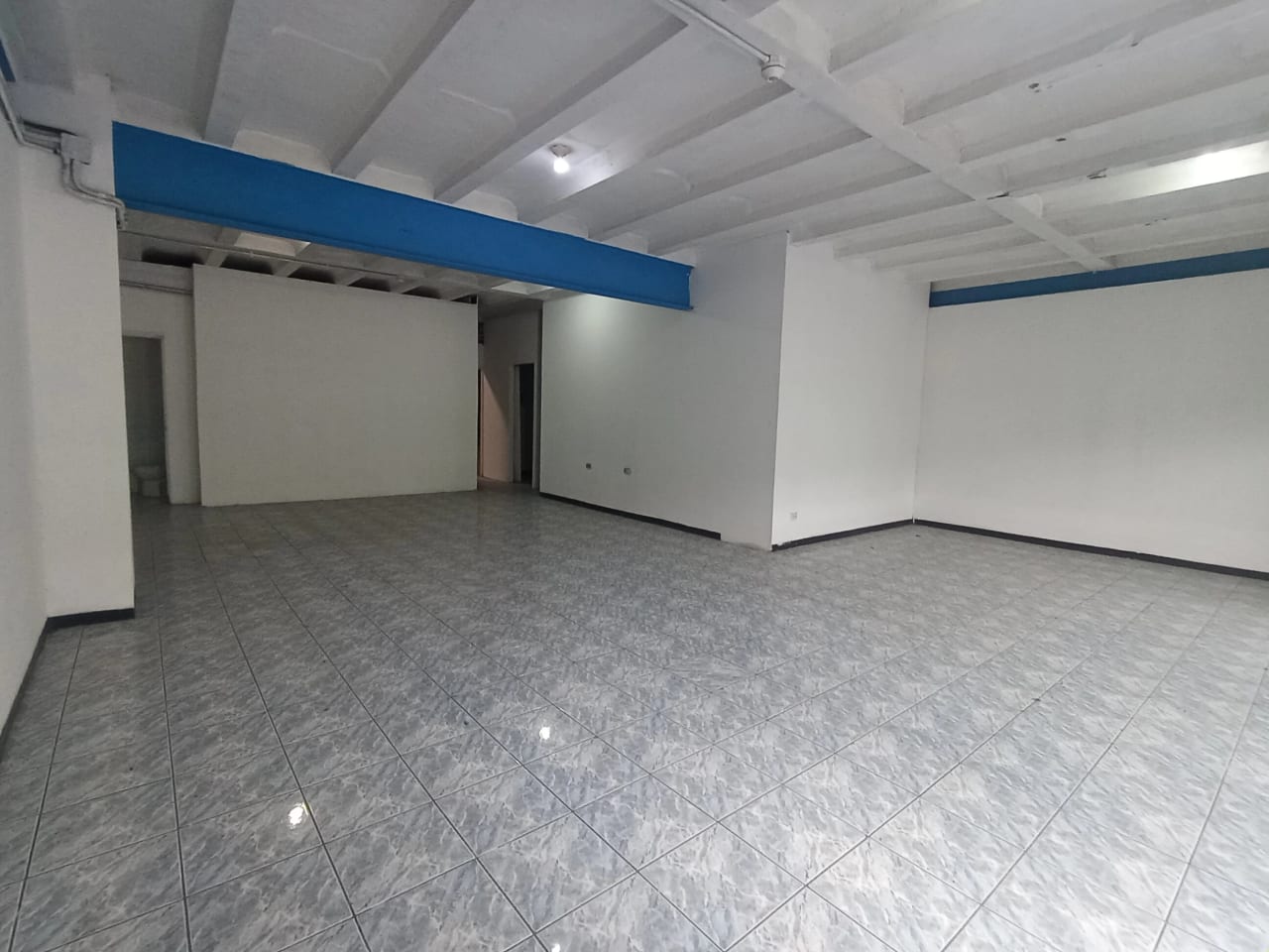 Renta de ofibodega en Villa Nueva — Bodega / Ofibodega en Alquiler en Villa Nueva, Guatemala, Ciudad — foto 3 de 15