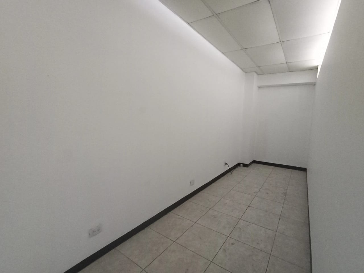 Ofibodega en renta en Villa Nueva — Bodega / Ofibodega en Alquiler en Villa Nueva, Guatemala, Ciudad — foto 8 de 10