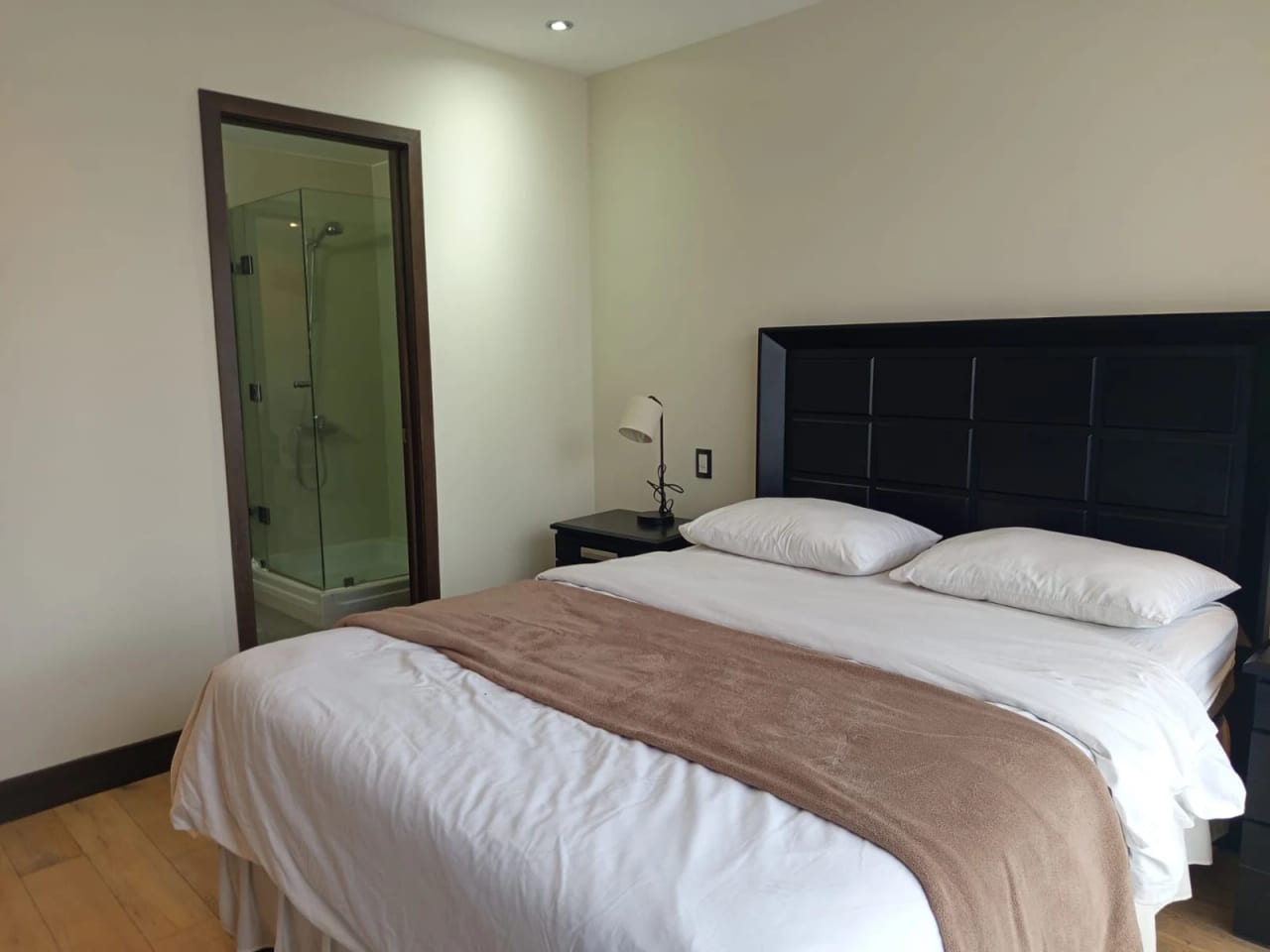 Se Rentan Apartamentos de Dos Habitaciones en Zona 15 Amueblados — Apartamento en Alquiler en Zona 15, Guatemala, Ciudad — foto 10 de 17