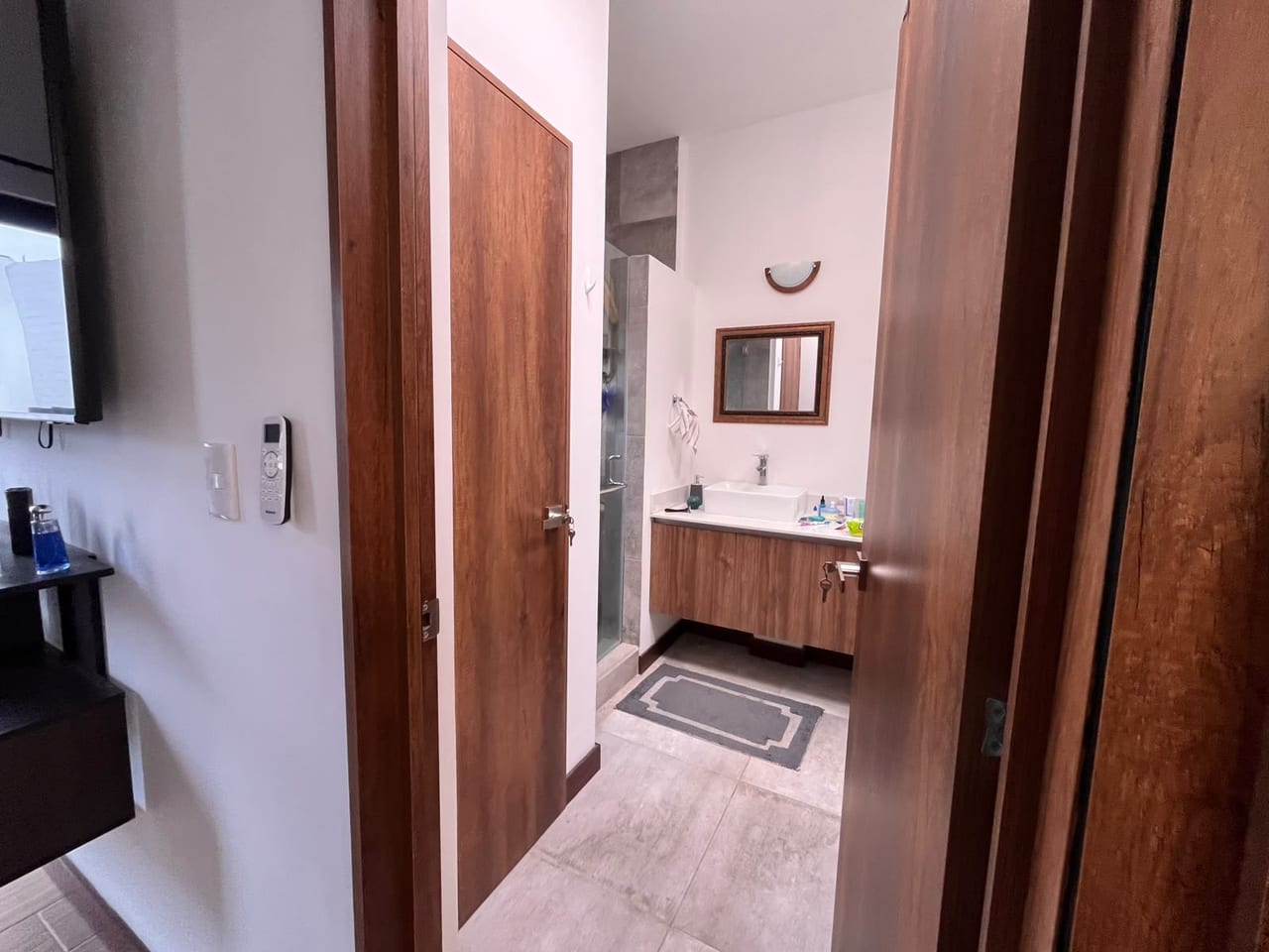baño — Casa en Venta Santa Catarina Pinula Condominio 7 Gotas — Casa en Venta en km 16-20, Carretera a El Salvador, Guatemala, Ciudad — foto 8 de 17