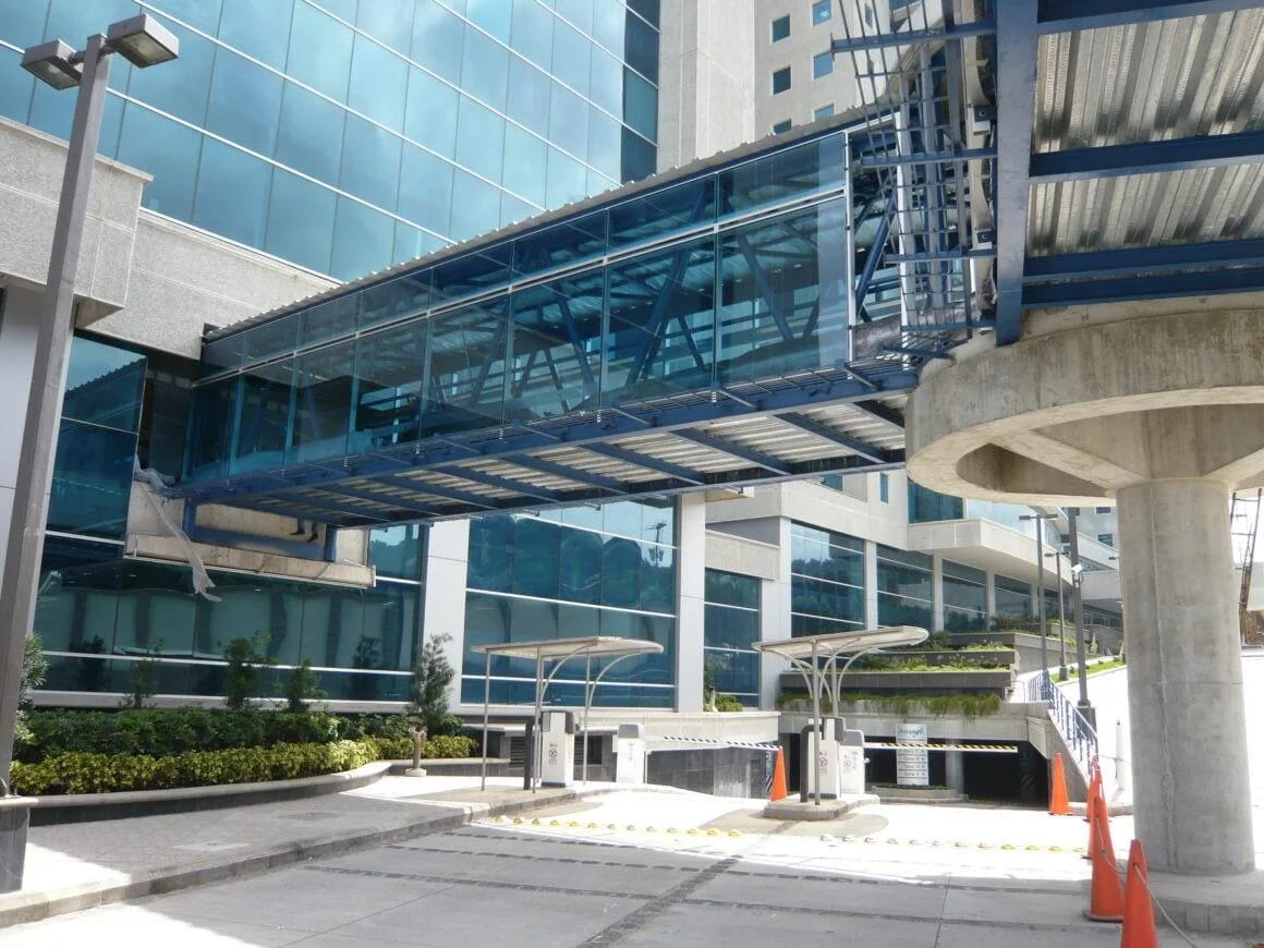 Oficina en Renta en Zona Pradera, zona 10 — Oficina en Alquiler en Zona Pradera, Zona 10, Guatemala, Ciudad — foto 1 de 8