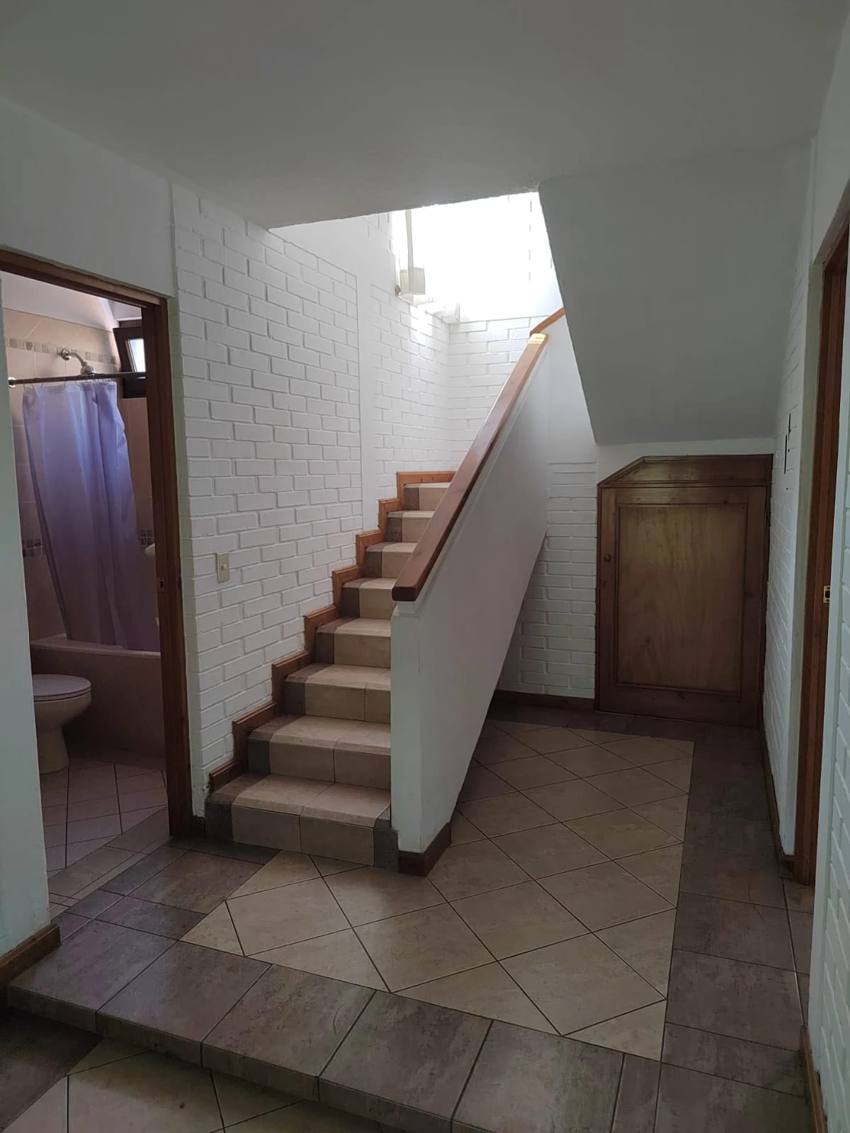 Se renta casa en zona 10 lista para ocupar — Casa en Alquiler en Zona 10, Guatemala, Ciudad — foto 9 de 17