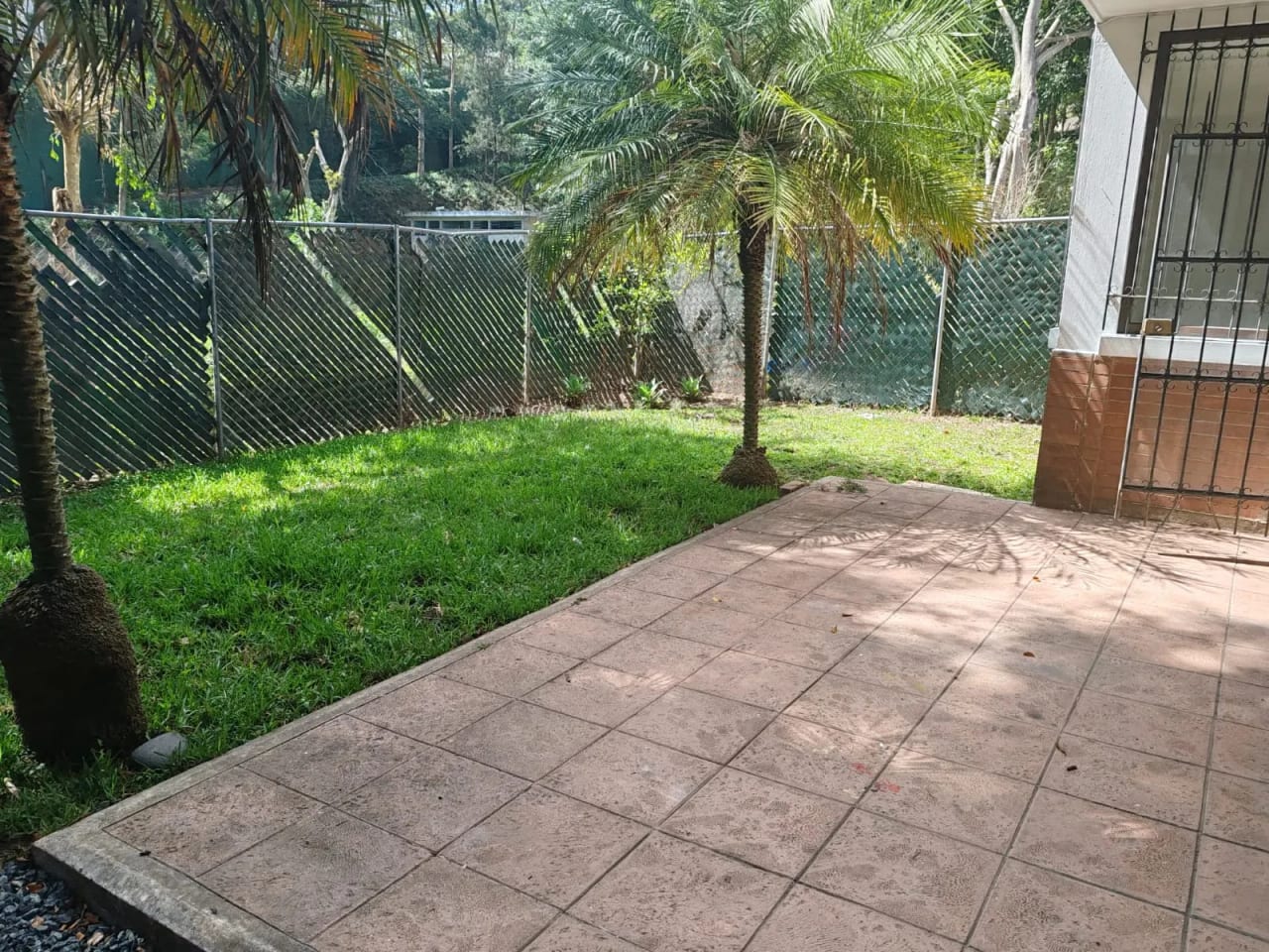 Se renta casa en zona 10 lista para ocupar — Casa en Alquiler en Zona 10, Guatemala, Ciudad — foto 11 de 17
