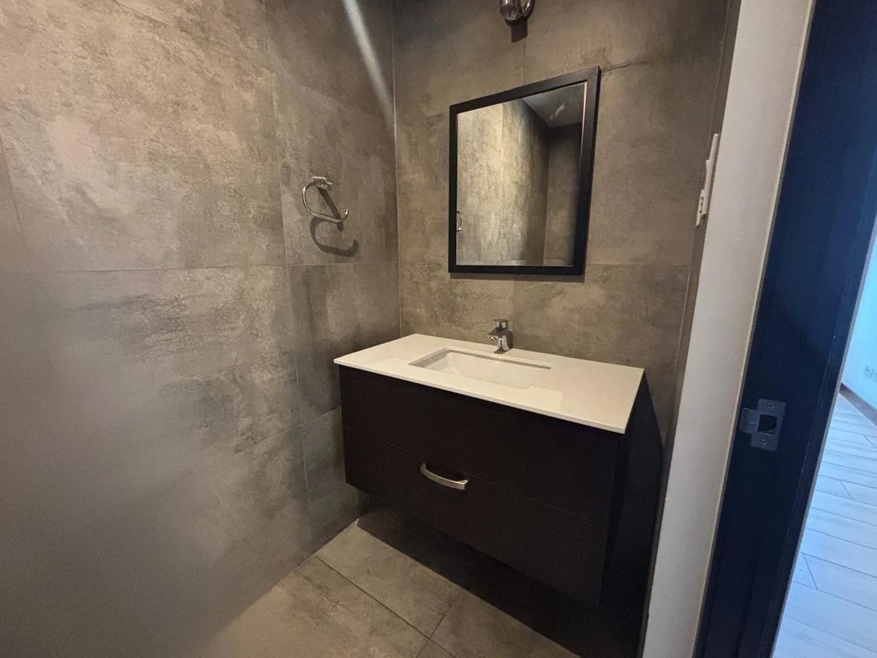 Apartamento en Renta en Edificio LIV, Vista Hermosa 1, zona 15 — Apartamento en Alquiler en Zona 15, Guatemala, Ciudad — foto 9 de 13