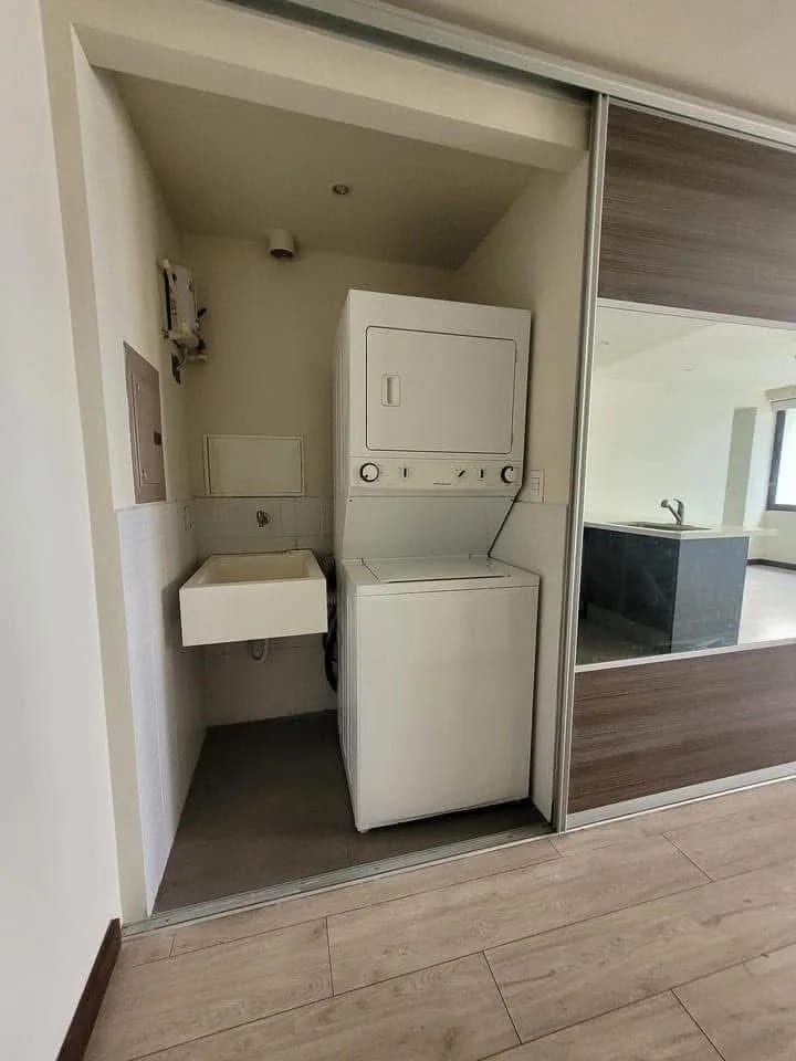Apartamento en Renta en zona 10 — Apartamento en Alquiler en Veinti4, Zona 10, Guatemala, Ciudad — foto 3 de 5