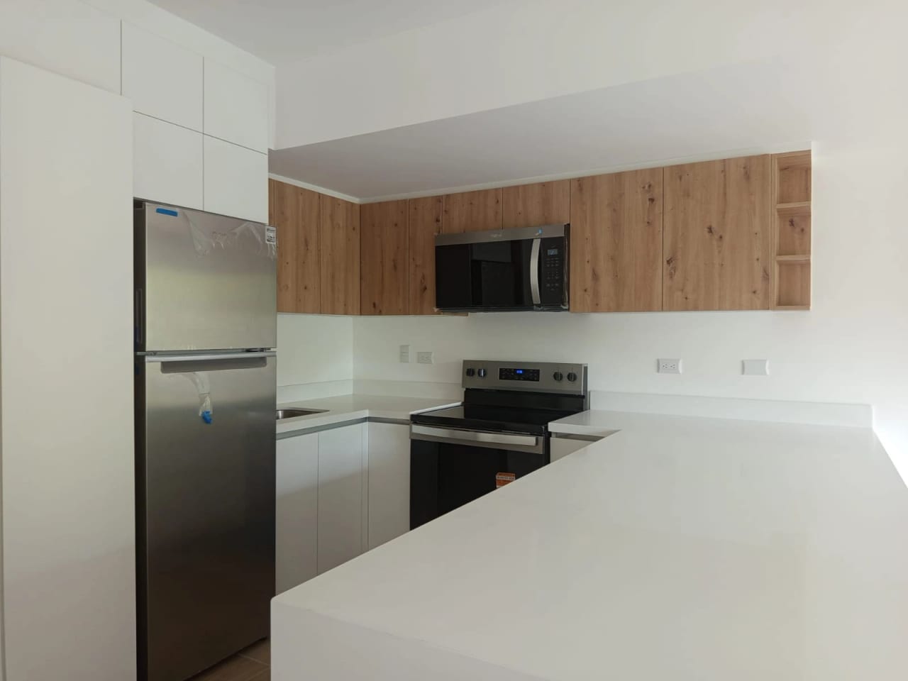 Apartamento en Renta en Zona 16 Kanajuyú — Apartamento en Alquiler en Zona 16, Guatemala, Ciudad — foto 1 de 17