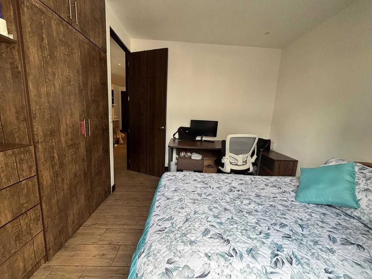 Apartamento en Venta en Habitat Ciudad Vieja, zona 10 — Apartamento en Venta en Habitat Ciudad Vieja, Zona 10, Guatemala, Ciudad — foto 8 de 17