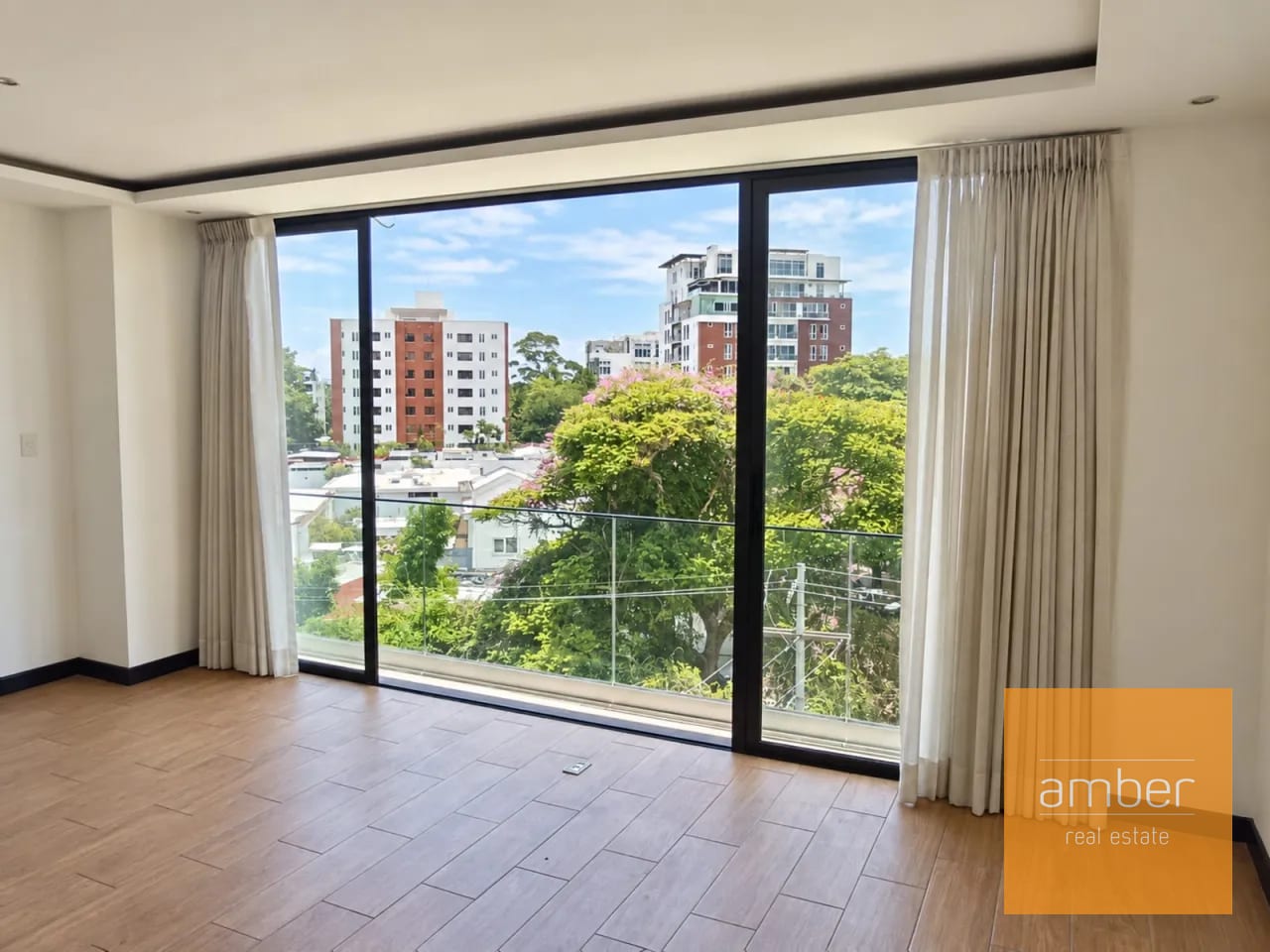 Apartamento en Torre Praga, Vista Hermosa 1, zona 15 — Apartamento en Alquiler en Zona 15, Guatemala, Ciudad — foto 2 de 10