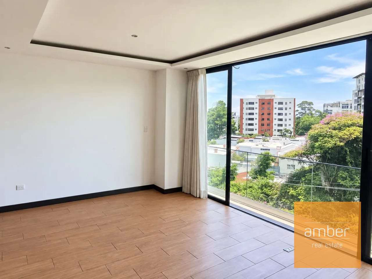 Apartamento en Torre Praga, Vista Hermosa 1, zona 15 — Apartamento en Alquiler en Zona 15, Guatemala, Ciudad — foto 1 de 10