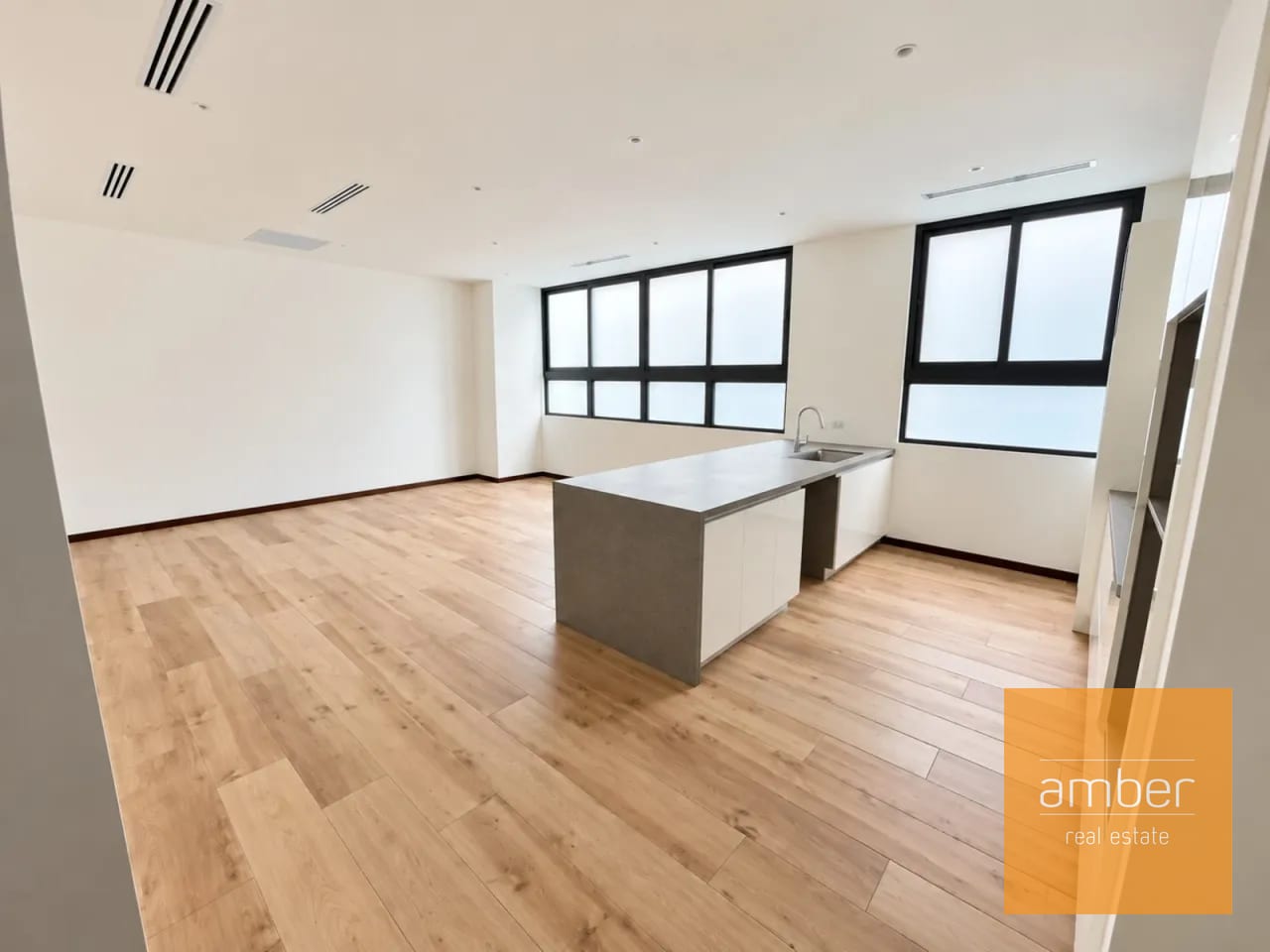 Apartamento en Dosento, zona 10 — Apartamento en Venta en Zona 10, Guatemala, Ciudad — foto 3 de 10