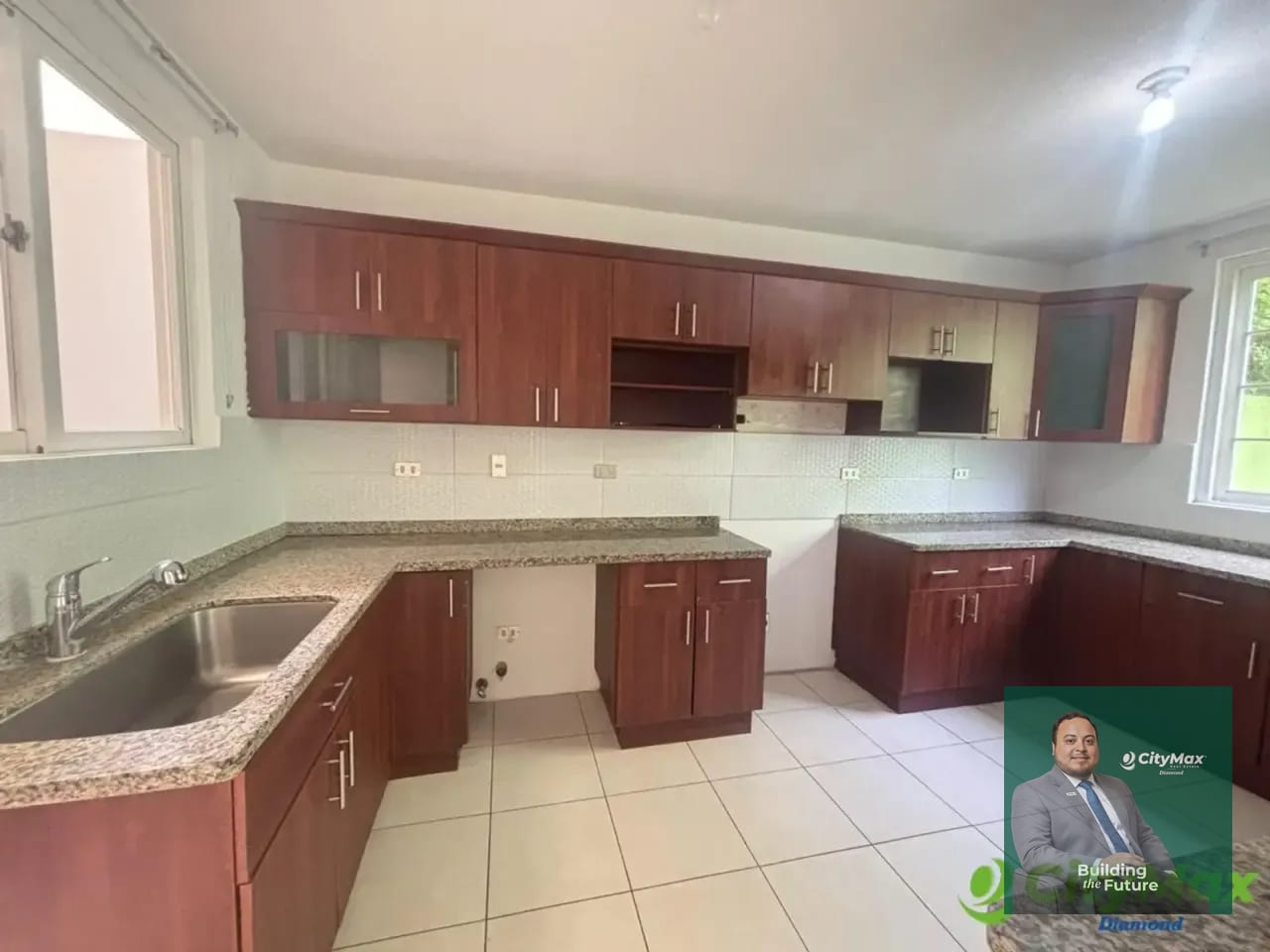 Casa en Venta y Renta Condominio Entreverdes Fraijanes — Casa en Venta en Entreverdes, Carretera a El Salvador, Guatemala, Ciudad — foto 3 de 4