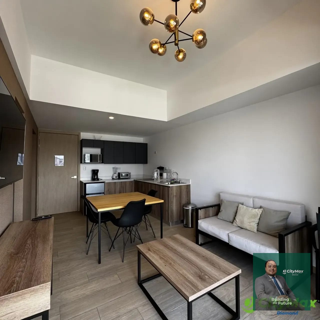 Apartamento Amueblado en venta en Zona 10 Nivel Medio — Apartamento en Venta en Zona 10, Guatemala, Ciudad — foto 1 de 4