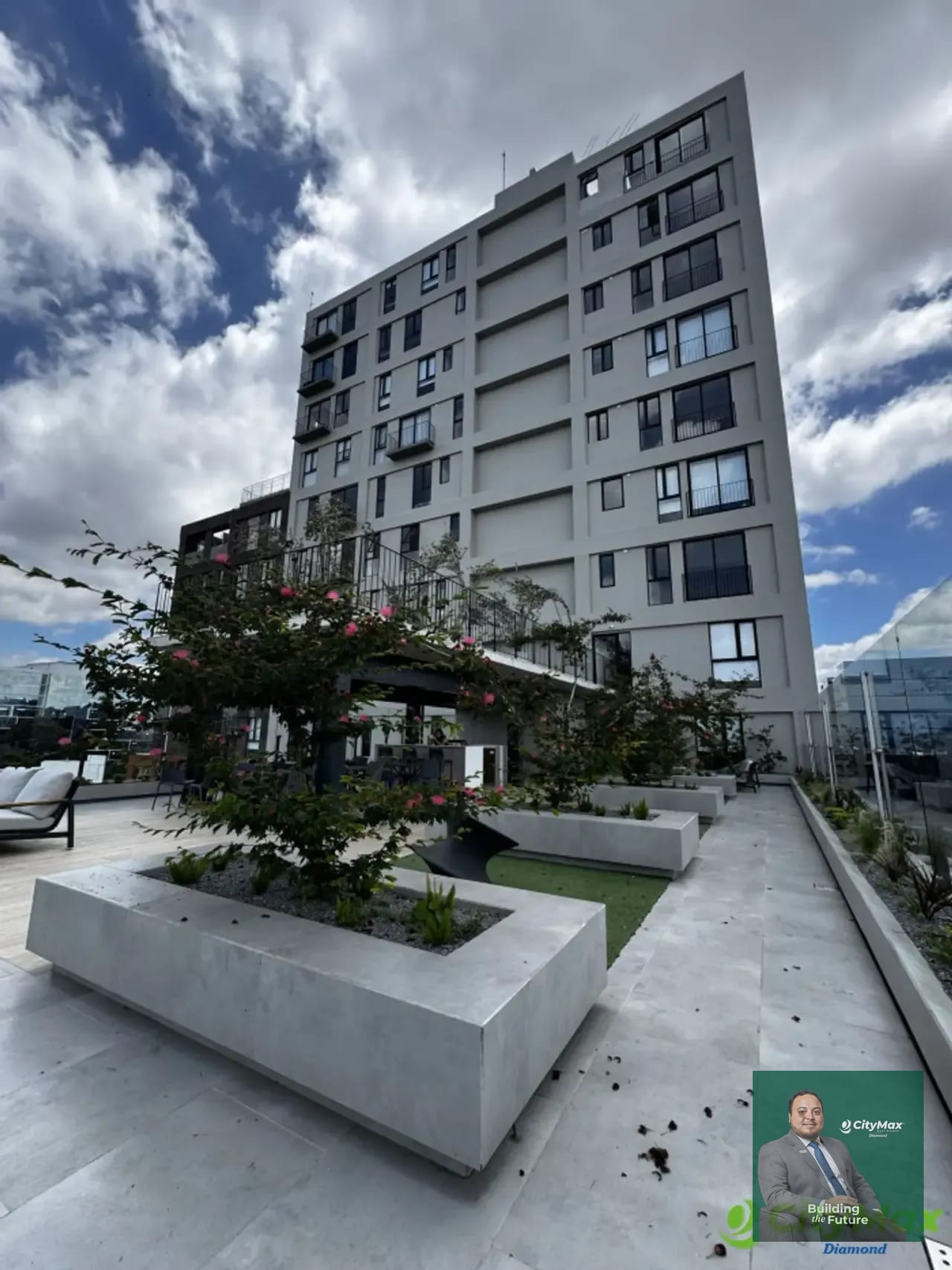 Apartamento Amueblado en venta en Zona 10 Nivel Medio — Apartamento en Venta en Zona 10, Guatemala, Ciudad — foto 2 de 4