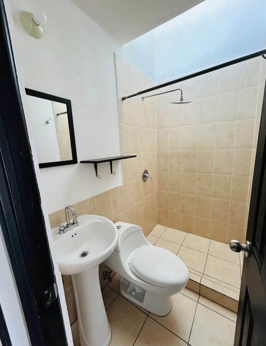 Casa en venta, Paseo de Arrazola, Cruce a Olmeca, Carretera a El Salvador — Casa en Venta en Fraijanes, Carretera a El Salvador, Guatemala, Ciudad — foto 10 de 14