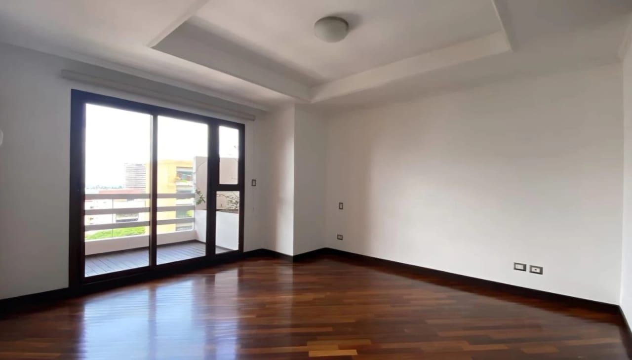 Apartamento en alquiler, Edificio Vivenza, zona 10 — Apartamento en Alquiler en Vivenza, Zona 10, Guatemala, Ciudad — foto 3 de 8