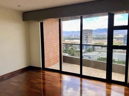 Apartamento en alquiler – Edificio San Ángel, Zona 14 - Image 1