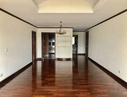 Apartamento en alquiler – Edificio San Ángel, Zona 14 - Image 2