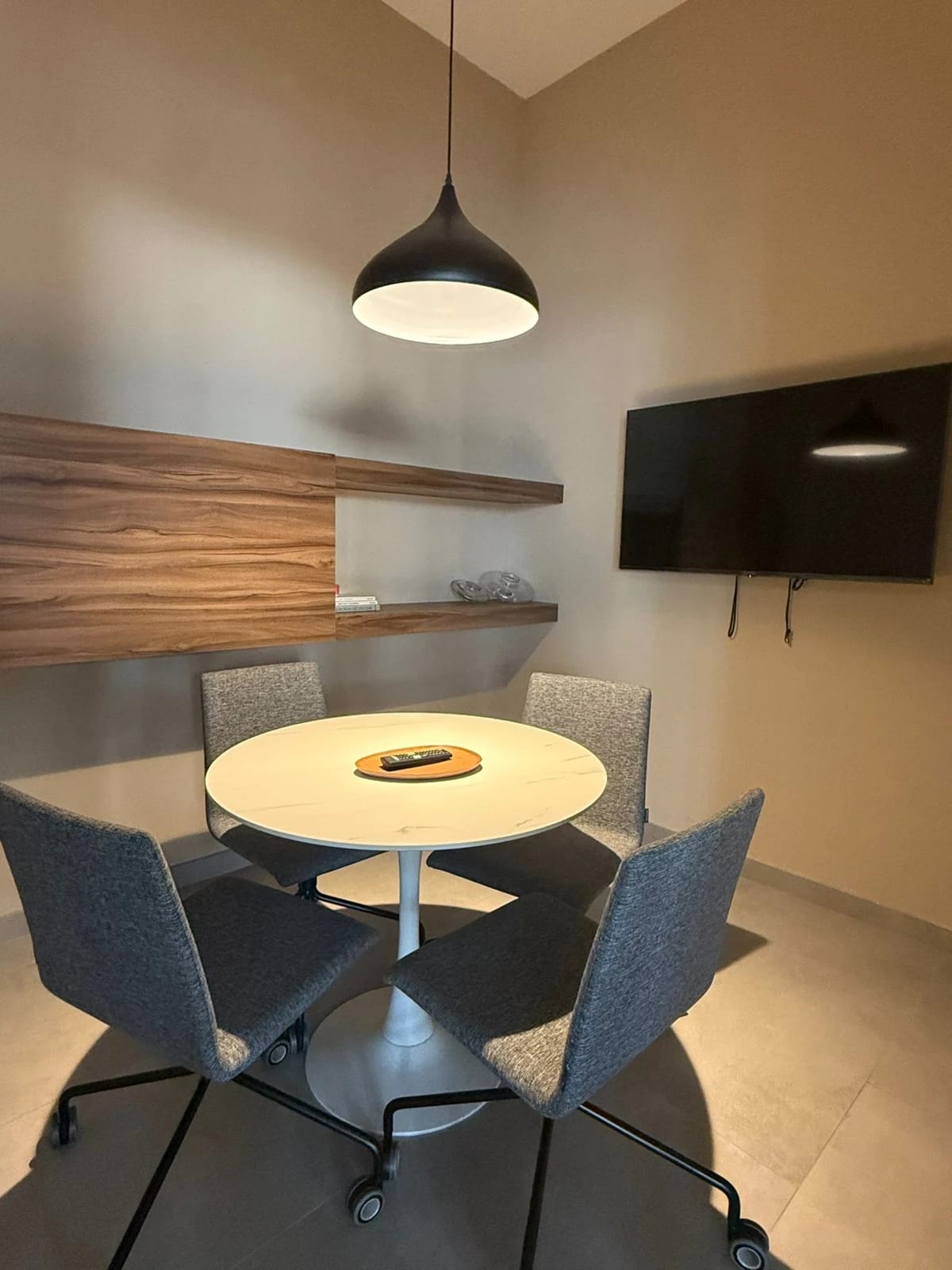Apartamento en Alquiler – Edificio Meraki, Zona 10 — Apartamento en Alquiler en Meraki Z10, Zona 10, Guatemala, Ciudad — foto 9 de 13