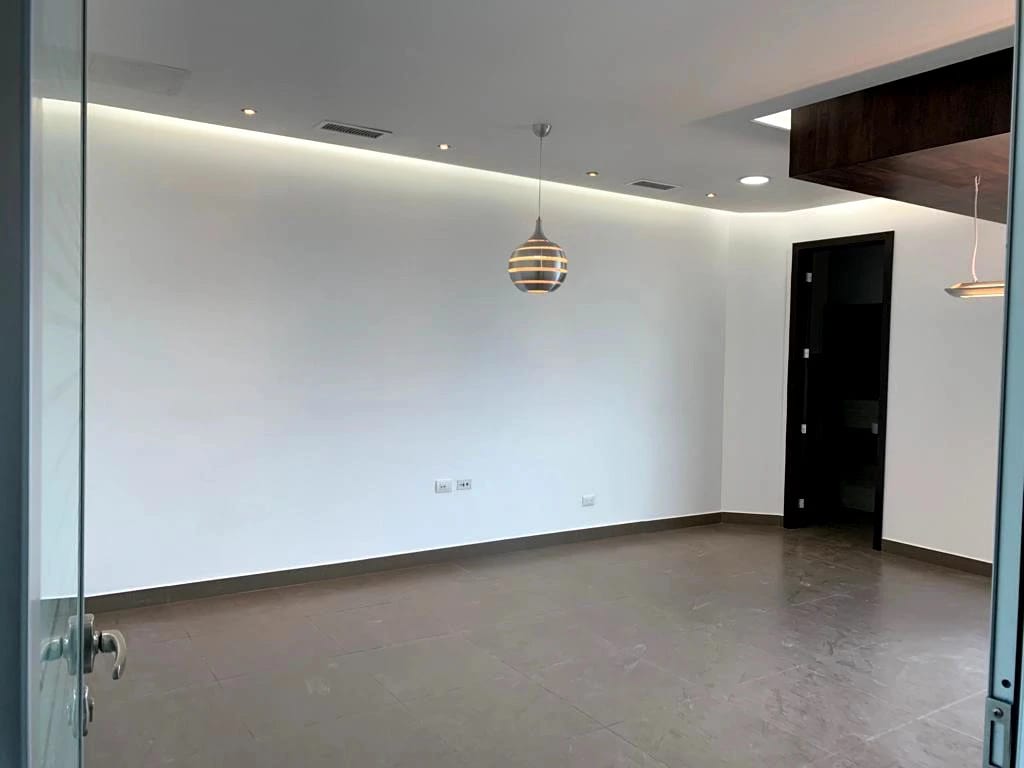 Oficinas en Alquiler | Torre IV, Zona Pradera, Zona 10 — Bodega / Ofibodega en Alquiler en Zona Pradera, Zona 10, Guatemala, Ciudad — foto 3 de 11