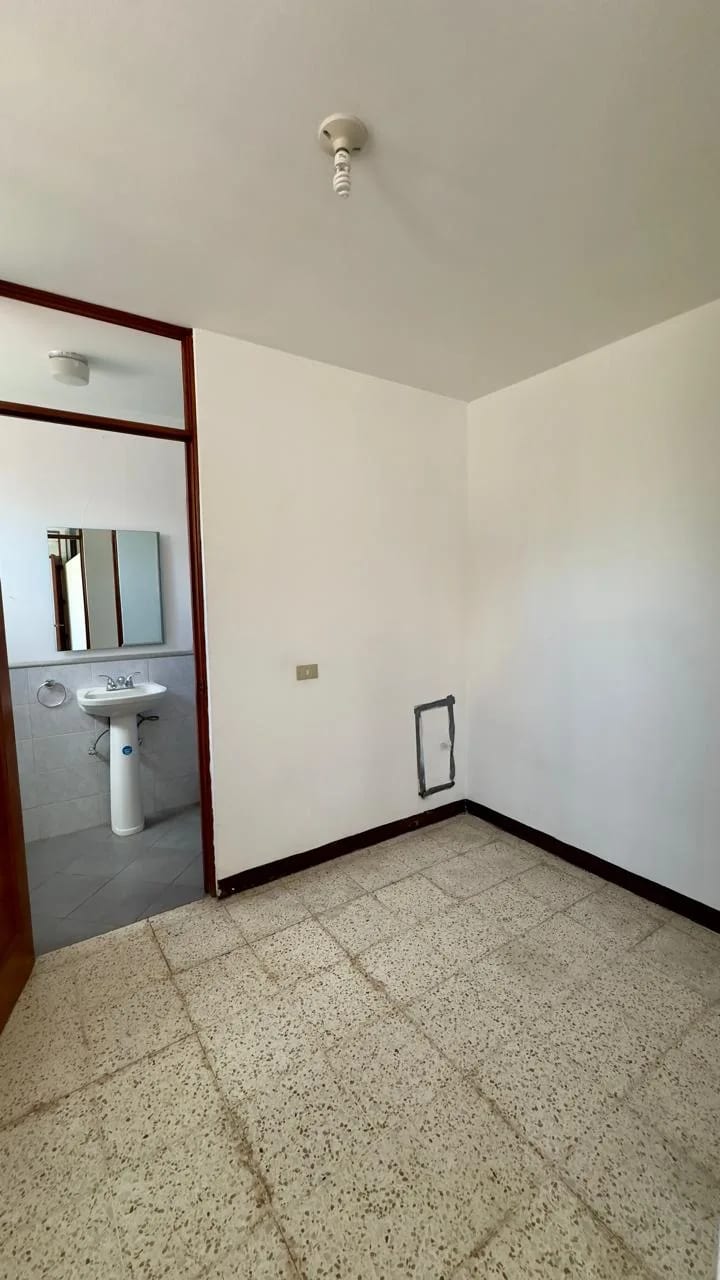Apartamento en alquiler, zona 15, Vista Hermosa 3 — Apartamento en Alquiler en Vista Hermosa III, Zona 15, Guatemala, Ciudad — foto 5 de 8