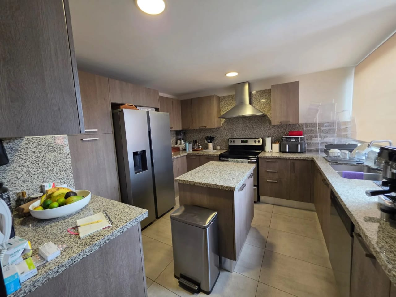 Apartamento en alquiler, Edificio Santa Sofia, zona 10 — Apartamento en Alquiler en Santa Sofía, Zona 10, Guatemala, Ciudad — foto 4 de 12