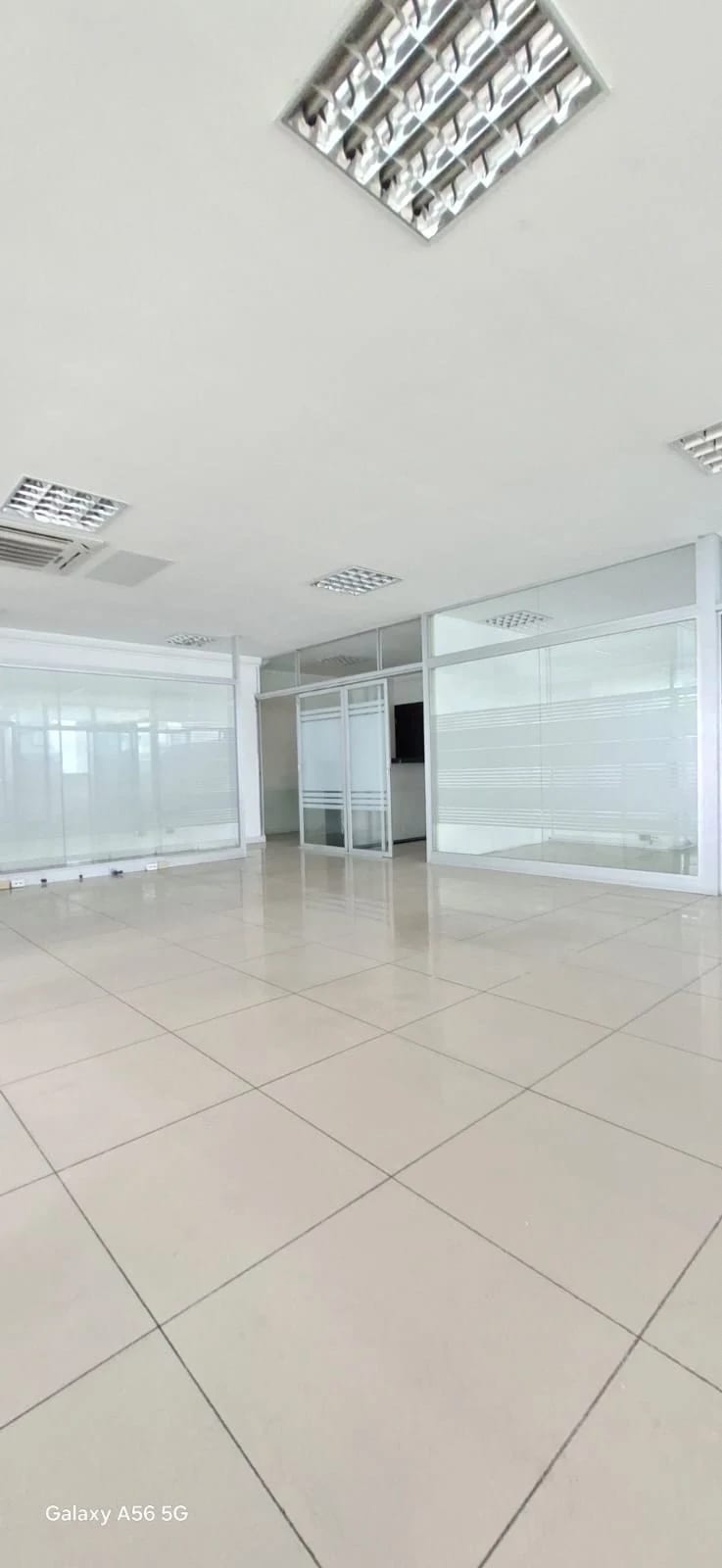 Oficina en Alquiler, Edificio Dubai Center, Zona 10 — Oficina en Alquiler en Dubai Center, Zona 10, Guatemala, Ciudad — foto 7 de 8