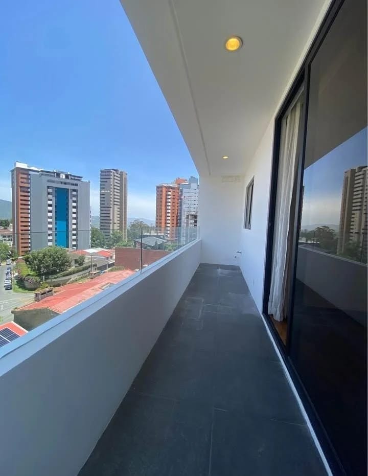 Apartamento en Venta – Edificio Lantana, Zona 14 — Apartamento en Venta en Lantana, Zona 14, Guatemala, Ciudad — foto 2 de 10