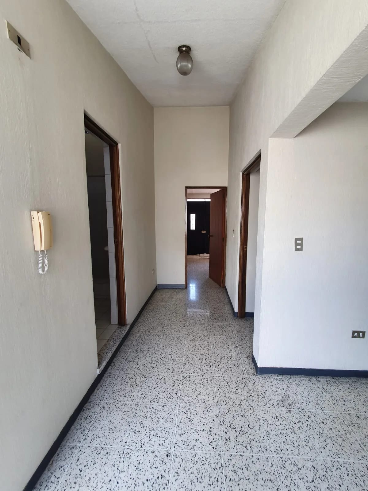 Casa en venta, Colonia El Carmen, zona 12 — Casa en Venta en El Carmen, Zona 12, Guatemala, Ciudad — foto 3 de 14