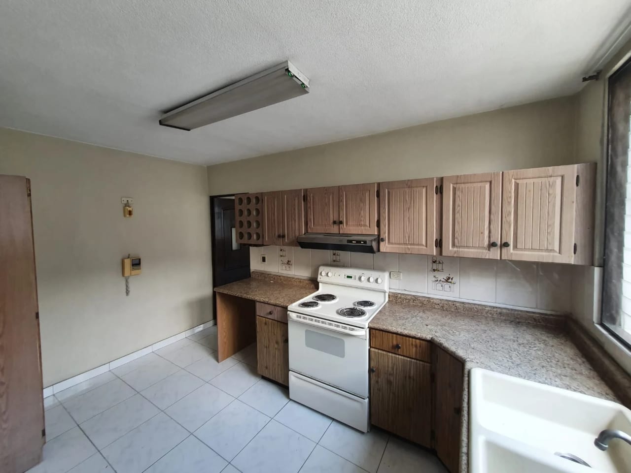 Casa en venta, Colonia El Carmen, zona 12 — Casa en Venta en El Carmen, Zona 12, Guatemala, Ciudad — foto 4 de 14