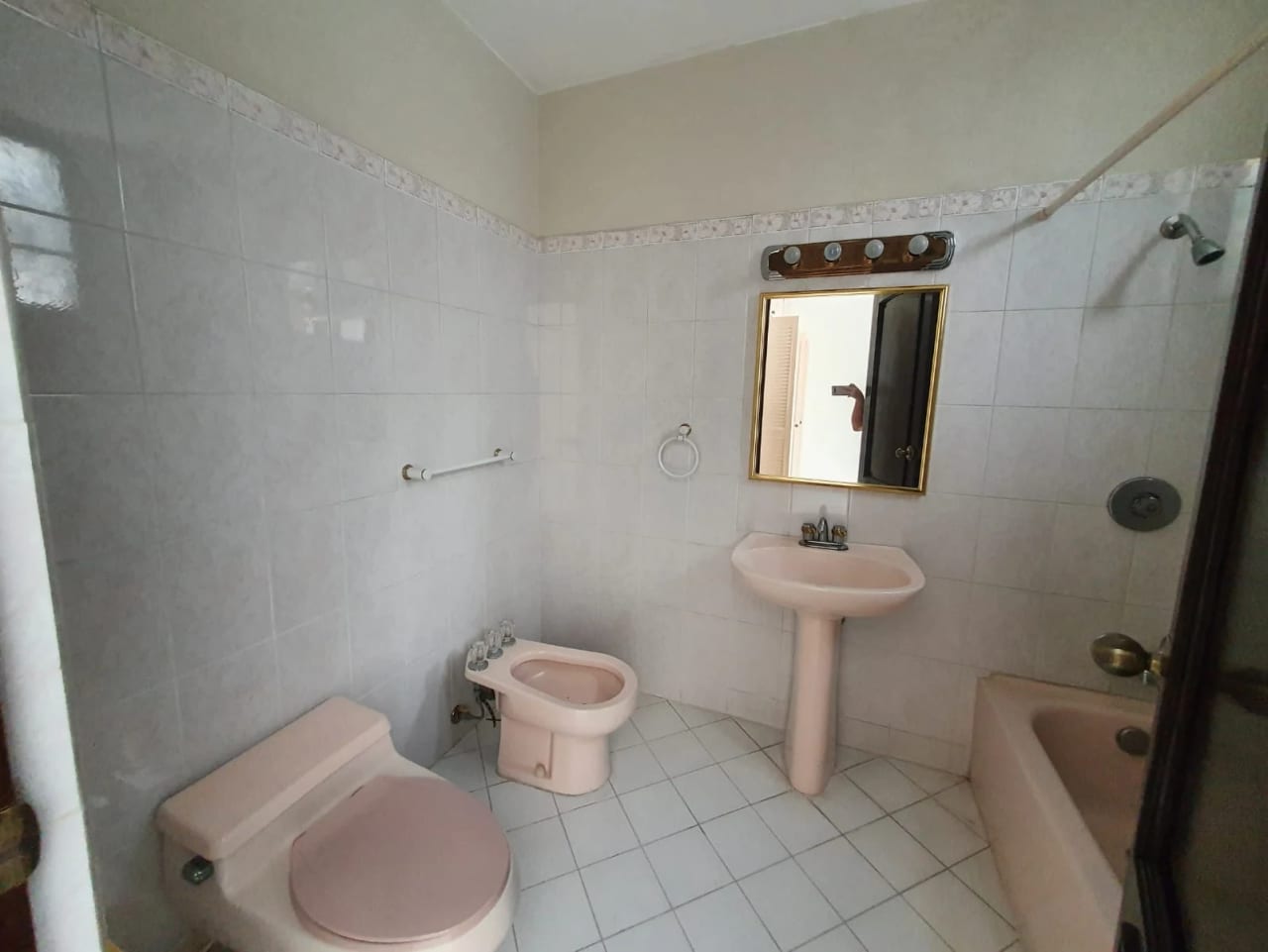 Casa en venta, Colonia El Carmen, zona 12 — Casa en Venta en El Carmen, Zona 12, Guatemala, Ciudad — foto 7 de 14