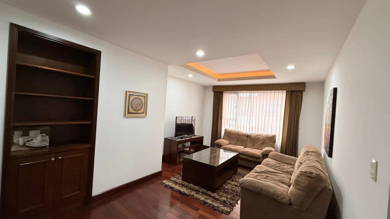 Apartamento en alquiler, Edificio Santa Maria, zona 10 — Apartamento en Alquiler en Santa María, Zona 10, Guatemala, Ciudad — foto 1 de 12