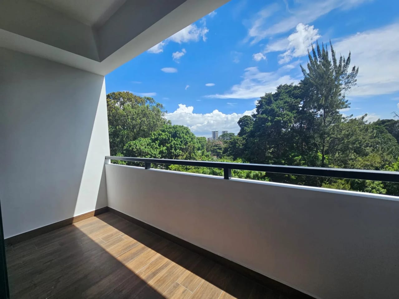 Exclusivo Apartamento en alquiler, Edificio Casa Acueducto, zona 10 — Apartamento en Alquiler en Casa Acueducto, Zona 10, Guatemala, Ciudad — foto 2 de 9