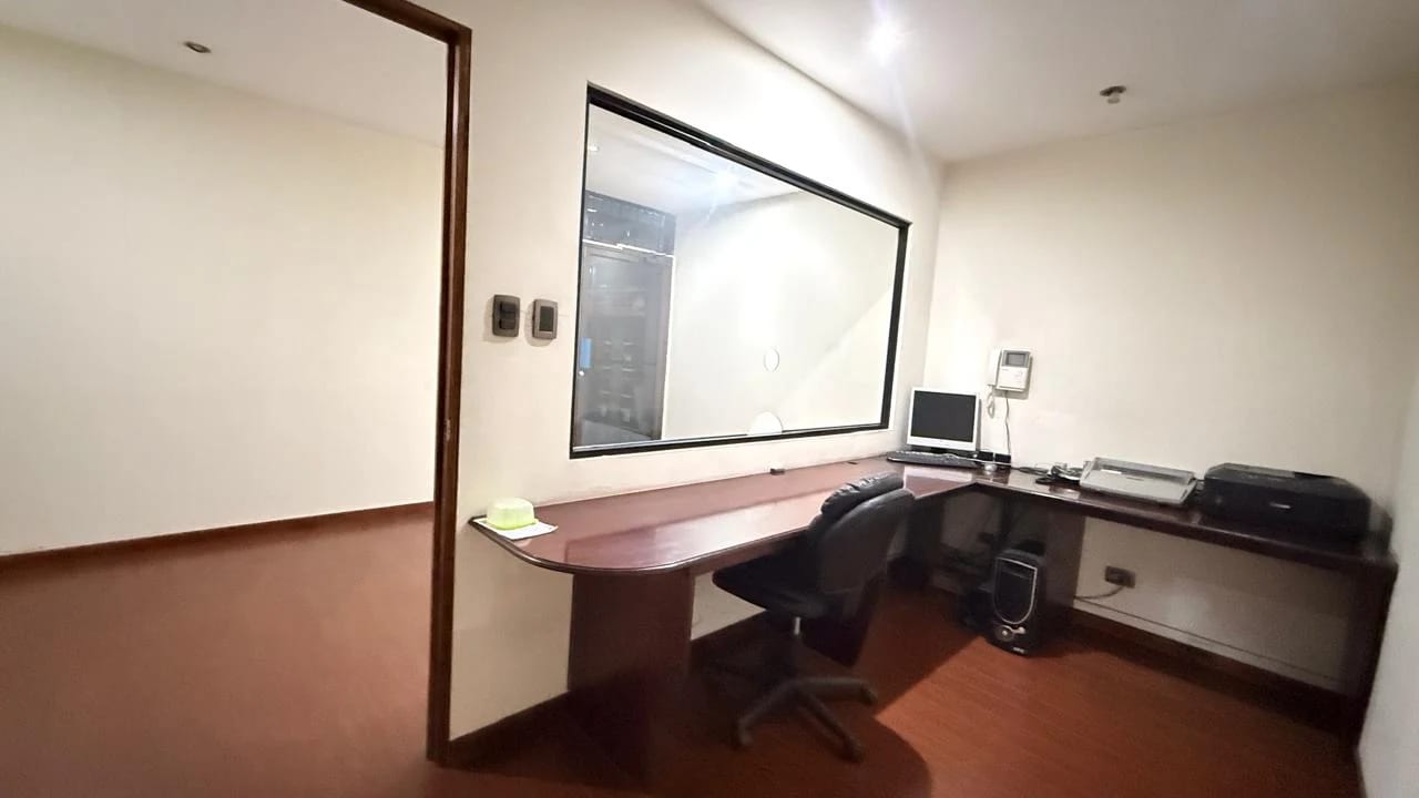 Oficina en alquiler, Edificio Reformador, zona 9 — Oficina en Alquiler en Zona 9, Guatemala, Ciudad — foto 4 de 8