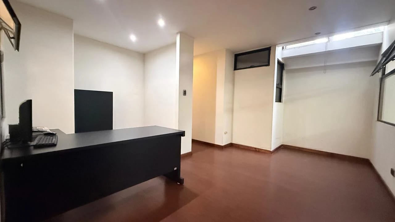 Oficina en alquiler, Edificio Reformador, zona 9 — Oficina en Alquiler en Zona 9, Guatemala, Ciudad — foto 5 de 8