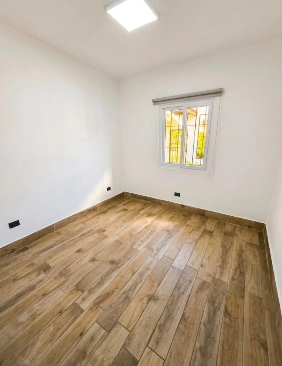 Casa en venta, Jardines de San Isidro, zona 16 — Casa en Venta en Jardines de San Isidro, Zona 16, Guatemala, Ciudad — foto 6 de 11