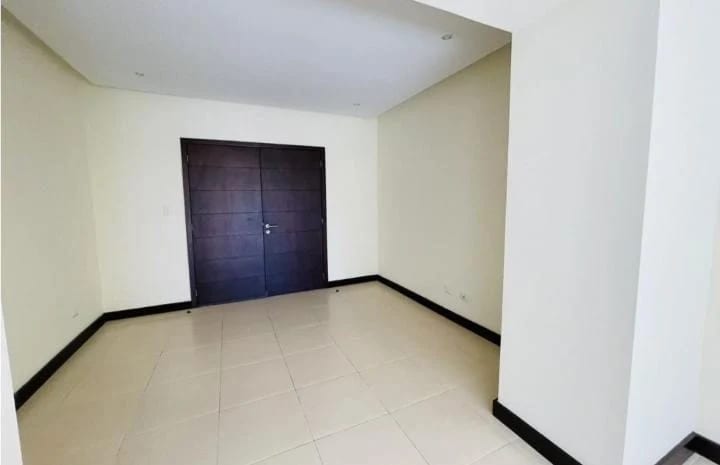Apartamento en alquiler, Edificio Cobella, zona 14 — Apartamento en Alquiler en Cobella, Zona 14, Guatemala, Ciudad — foto 4 de 13
