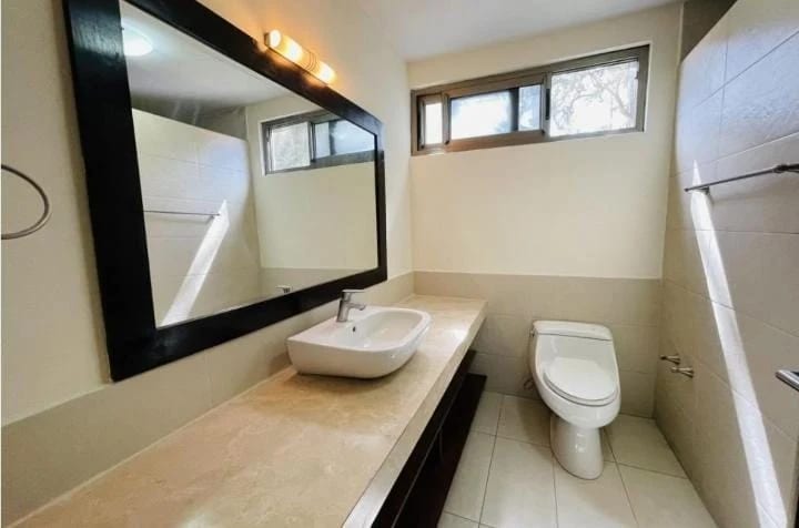 Apartamento en alquiler, Edificio Cobella, zona 14 — Apartamento en Alquiler en Cobella, Zona 14, Guatemala, Ciudad — foto 8 de 13