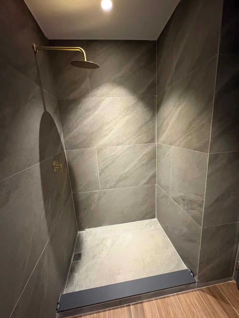 Apartamento de Lujo en alquiler, Edificio Atarah, zona 10 — Apartamento en Alquiler en Atarah, Zona 10, Guatemala, Ciudad — foto 12 de 15