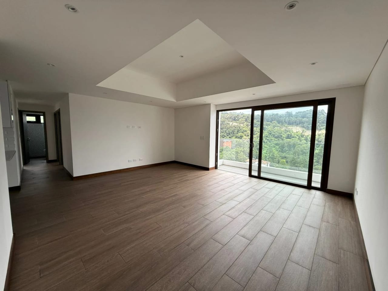 Apartamento en alquiler, Edificio Naru, zona 16 — Apartamento en Alquiler en Zona 16, Guatemala, Ciudad — foto 1 de 9