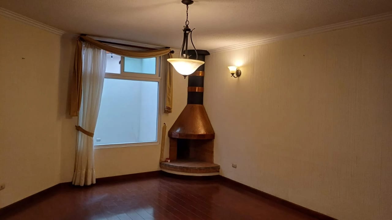 Casa en alquiler, Condominio Brisas del Campo Km 19.5 CAES — Casa en Alquiler en Brisas del Campo, Carretera a El Salvador, Guatemala, Ciudad — foto 3 de 12