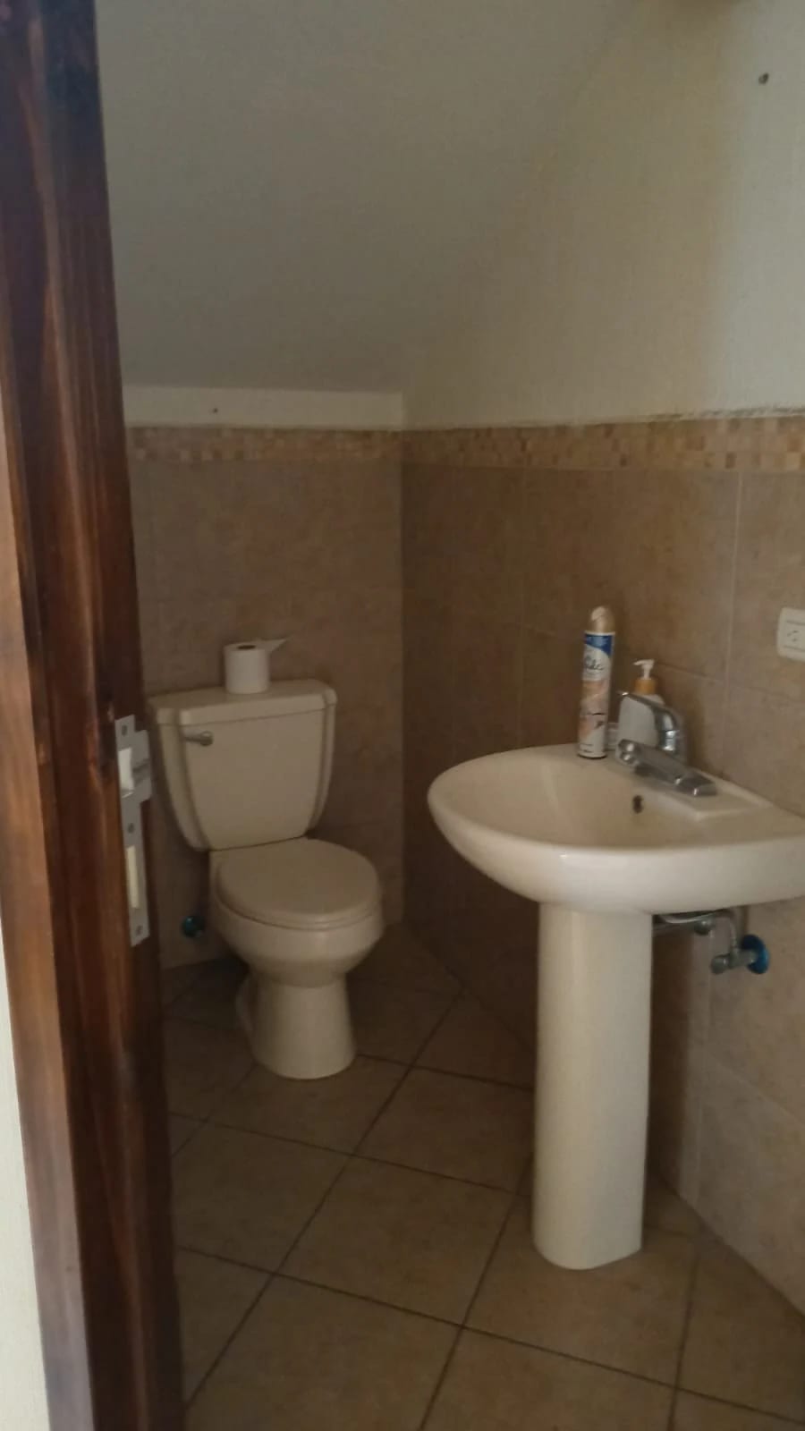 Casa en alquiler, Condominio Brisas del Campo Km 19.5 CAES — Casa en Alquiler en Brisas del Campo, Carretera a El Salvador, Guatemala, Ciudad — foto 4 de 12