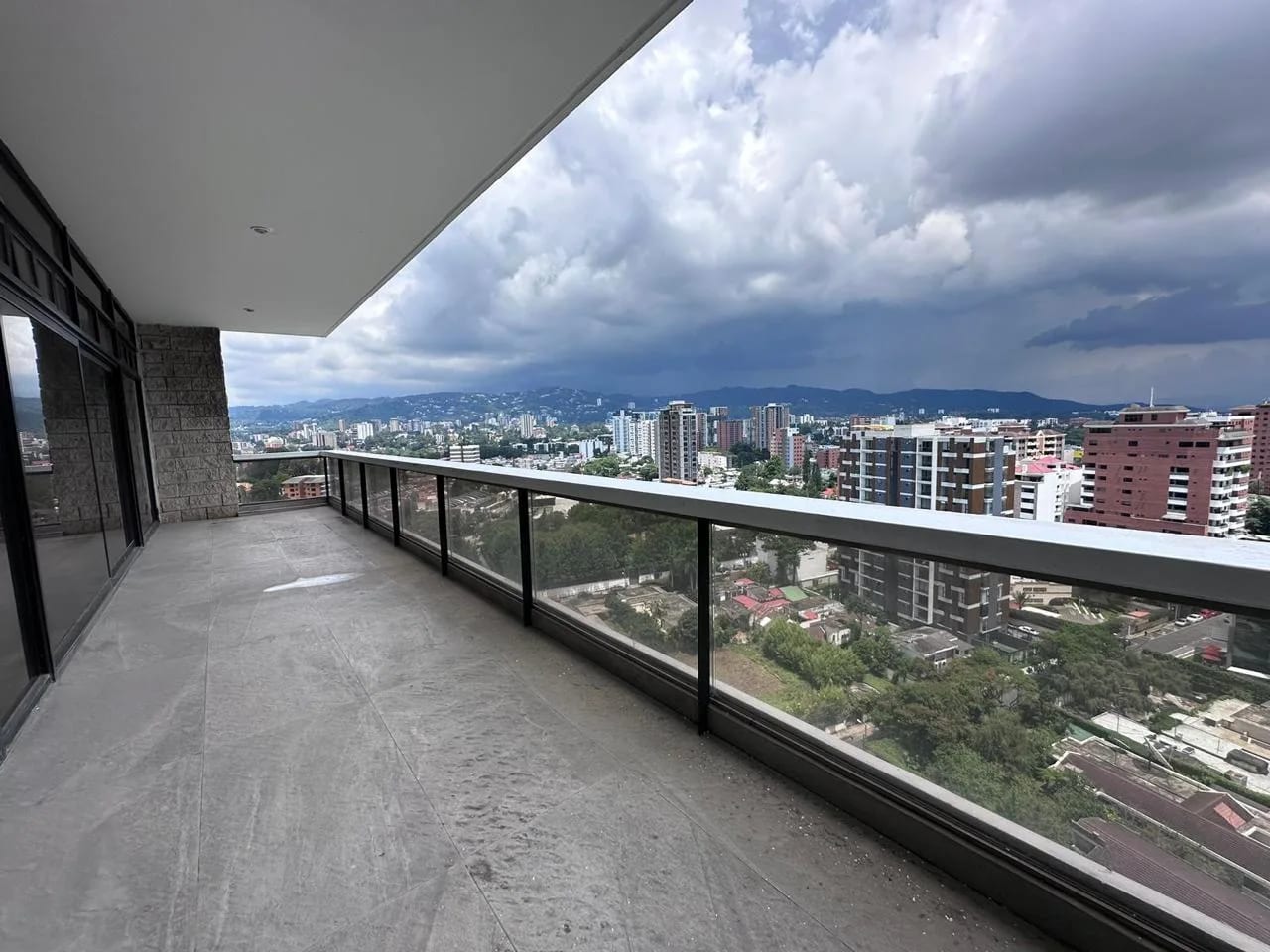 Apartamento en venta, Edificio Tiffany 1, zona 10 — Apartamento en Venta en Tiffany, Zona 10, Guatemala, Ciudad — foto 5 de 8