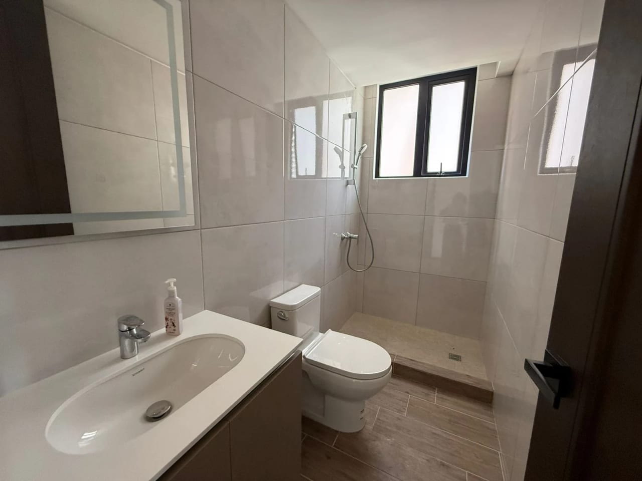 Apartamento en alquiler, Edificio Verdu, zona 13 — Apartamento en Alquiler en Verdú, Zona 13, Guatemala, Ciudad — foto 3 de 4