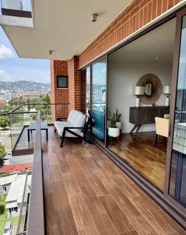 Exclusivo Apartamento en Alquiler, Edificio Lucca, zona 10 — Apartamento en Alquiler en Lucca, Zona 10, Guatemala, Ciudad — foto 1 de 9