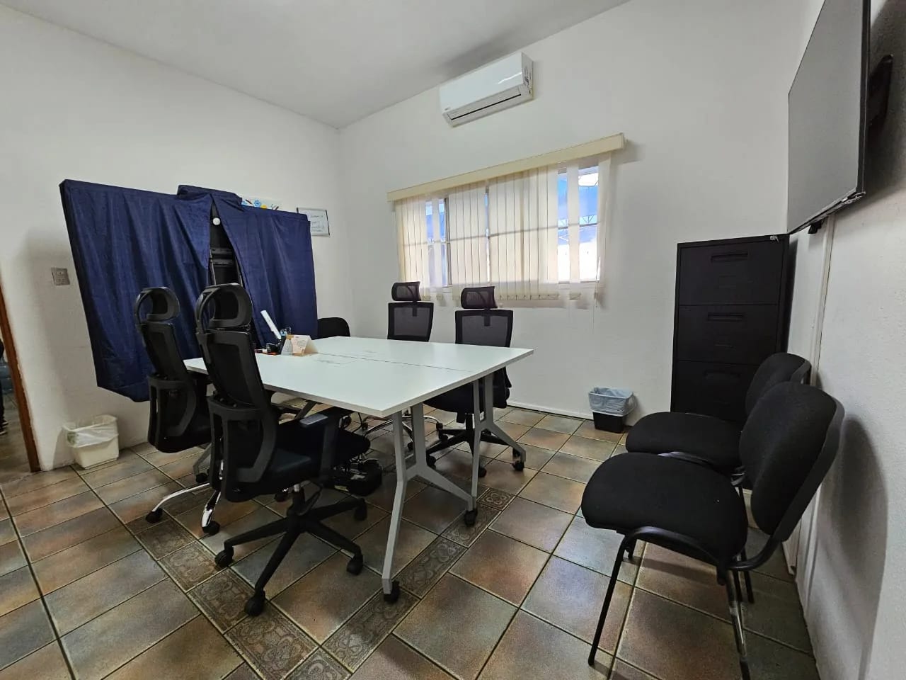 Casa en alquiler para Oficinas, zona 10 — Casa en Alquiler en Zona 10, Guatemala, Ciudad — foto 5 de 11
