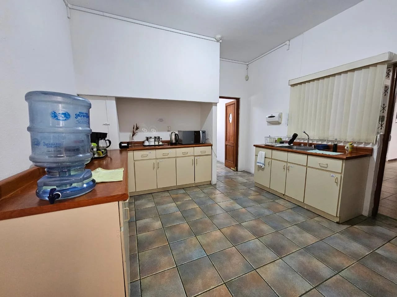 Casa en alquiler para Oficinas, zona 10 — Casa en Alquiler en Zona 10, Guatemala, Ciudad — foto 9 de 11