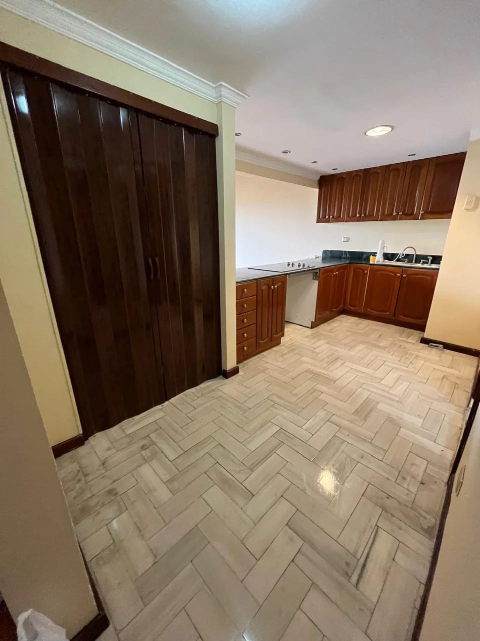 Exclusivo Penthouse en alquiler, Andes de la Montaña, zona 16 — Apartamento en Alquiler en Zona 16, Guatemala, Ciudad — foto 3 de 15