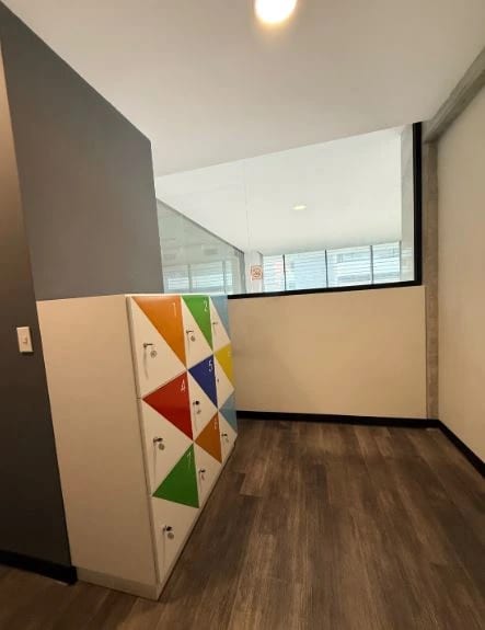 Oficina Amueblada en Alquiler Edificio Optima Centro de Negocios z. 10 — Oficina en Alquiler en Optima Centro de Negocios, Zona 10, Guatemala, Ciudad — foto 10 de 12