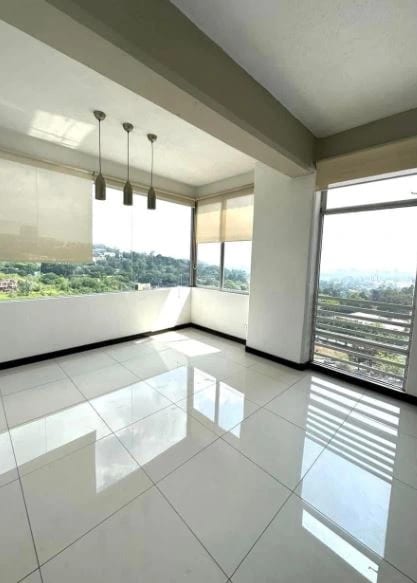 Amplio Apartamento en Alquiler, San Lazaro, zona 15 — Apartamento en Alquiler en San Lázaro, Zona 15, Guatemala, Ciudad — foto 5 de 13