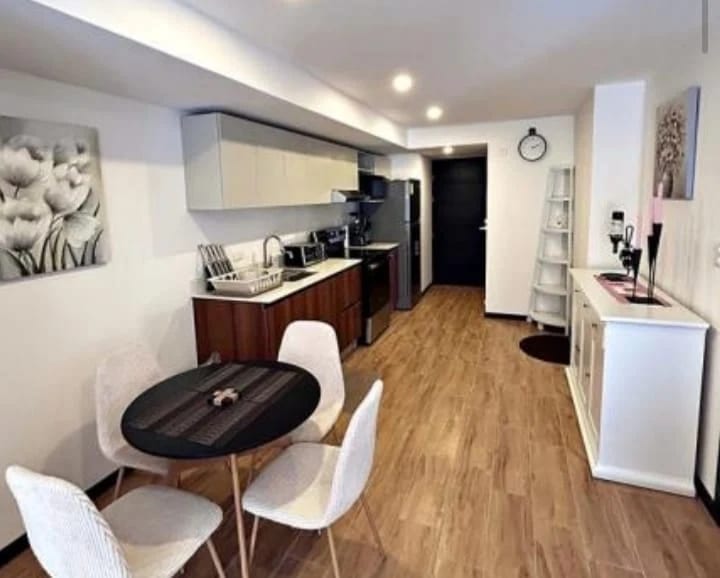 Apartamento Amueblado en Alquiler, Edificio Essenza, zona 13 — Apartamento en Alquiler en Essenza, Zona 13, Guatemala, Ciudad — foto 2 de 9